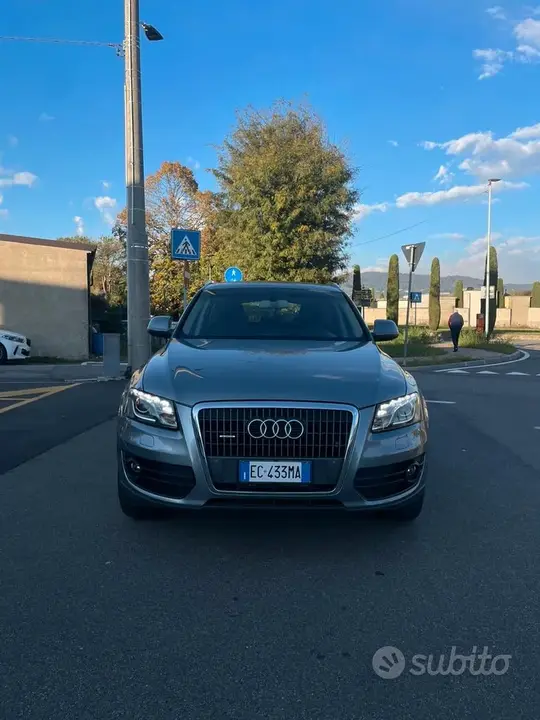 Audi Q5 2010 photo 2
