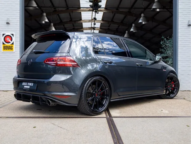 Volkswagen Golf 2015 photo 2