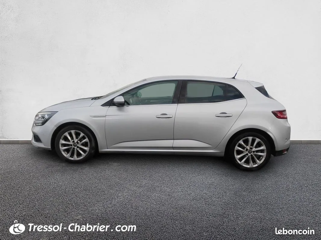 Renault Megane 2022 photo 2