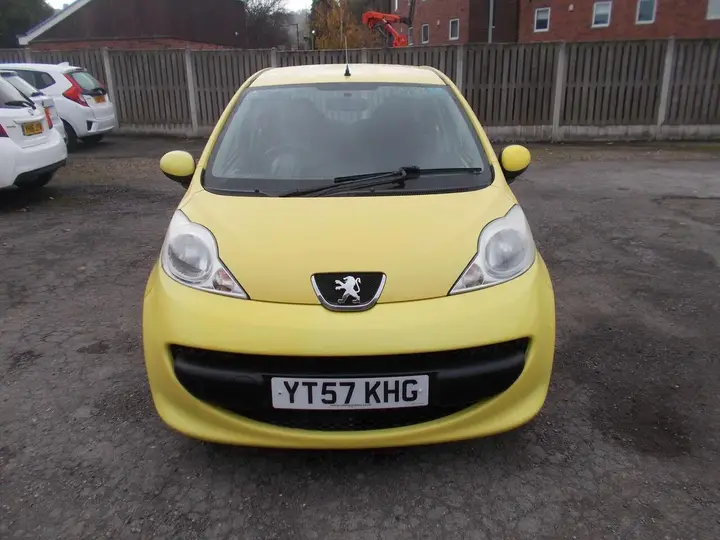 Peugeot 107 2008 photo 2