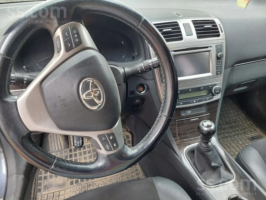 Toyota Avensis 2012 photo 3