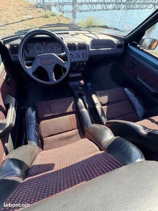 Peugeot 205 1992 photo 3