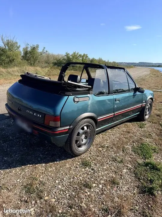 Peugeot 205 1992 photo 2