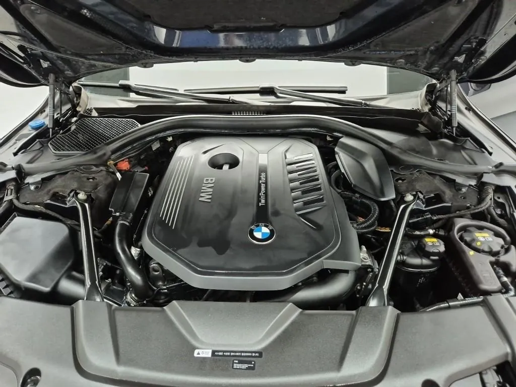 BMW 7 Series 2017 photo 5