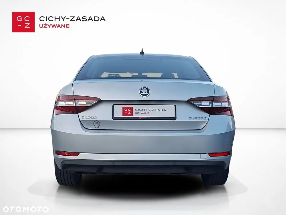 Skoda Superb 2019 photo 4