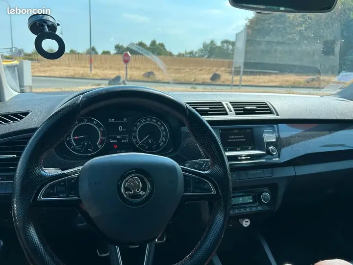 Skoda Fabia 2018 photo 3