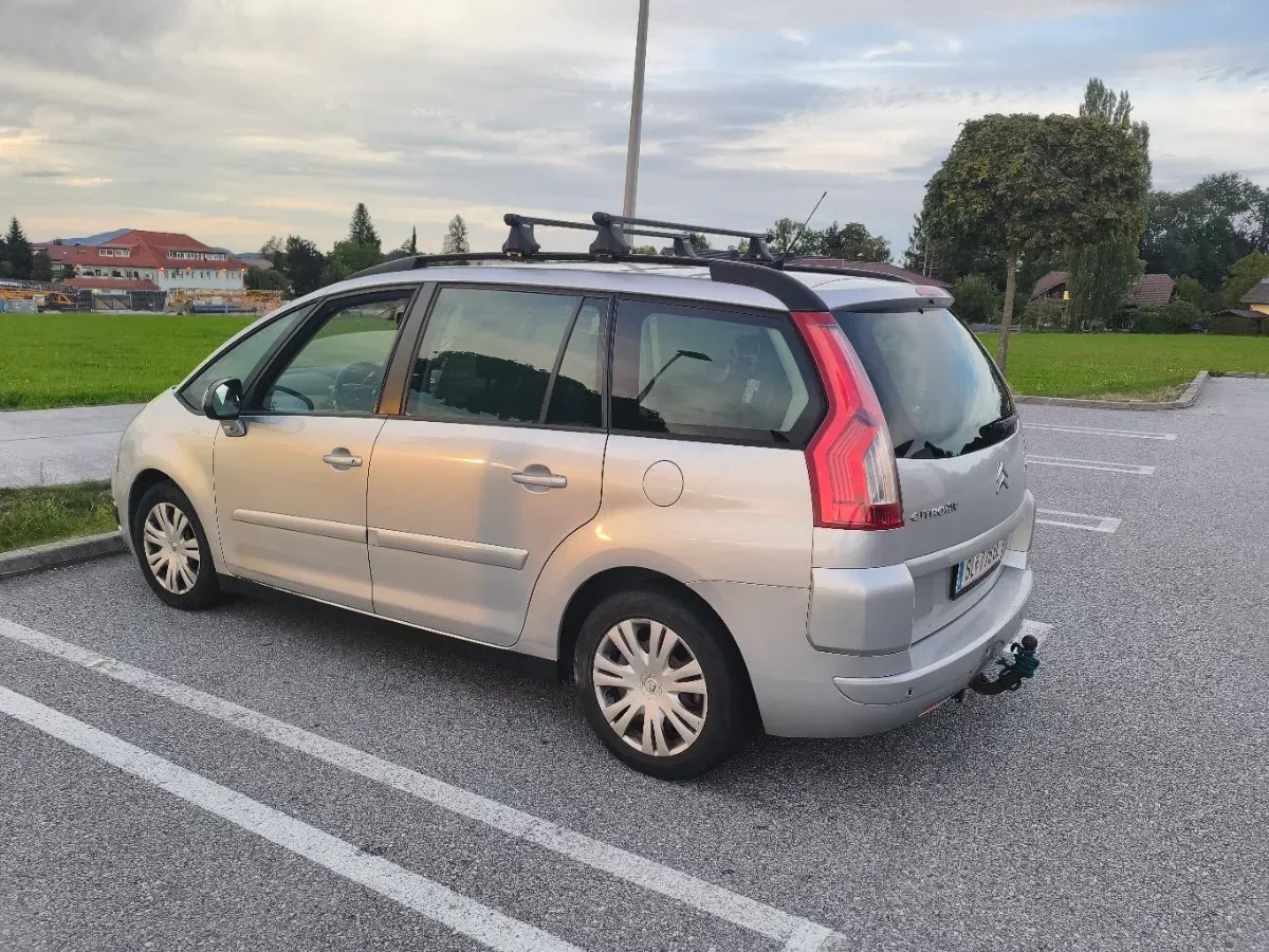 Citroen C4 Picasso 2009 photo 2