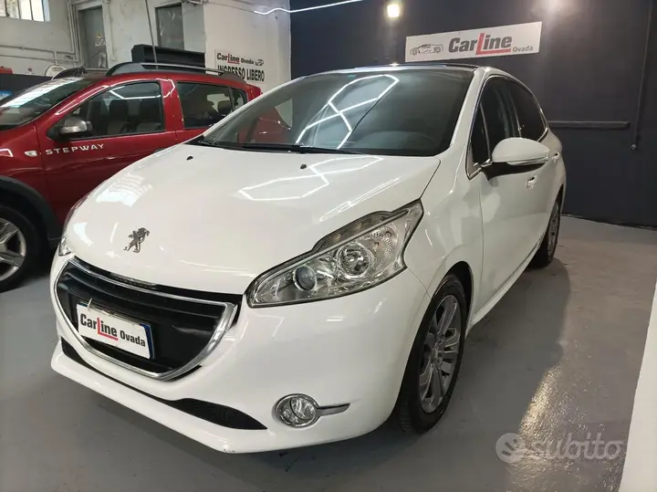 Peugeot 208 2013 photo 3
