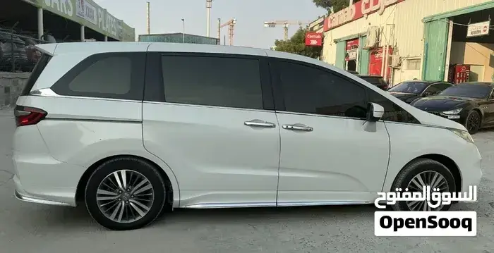 Honda Odyssey 2019 photo 2