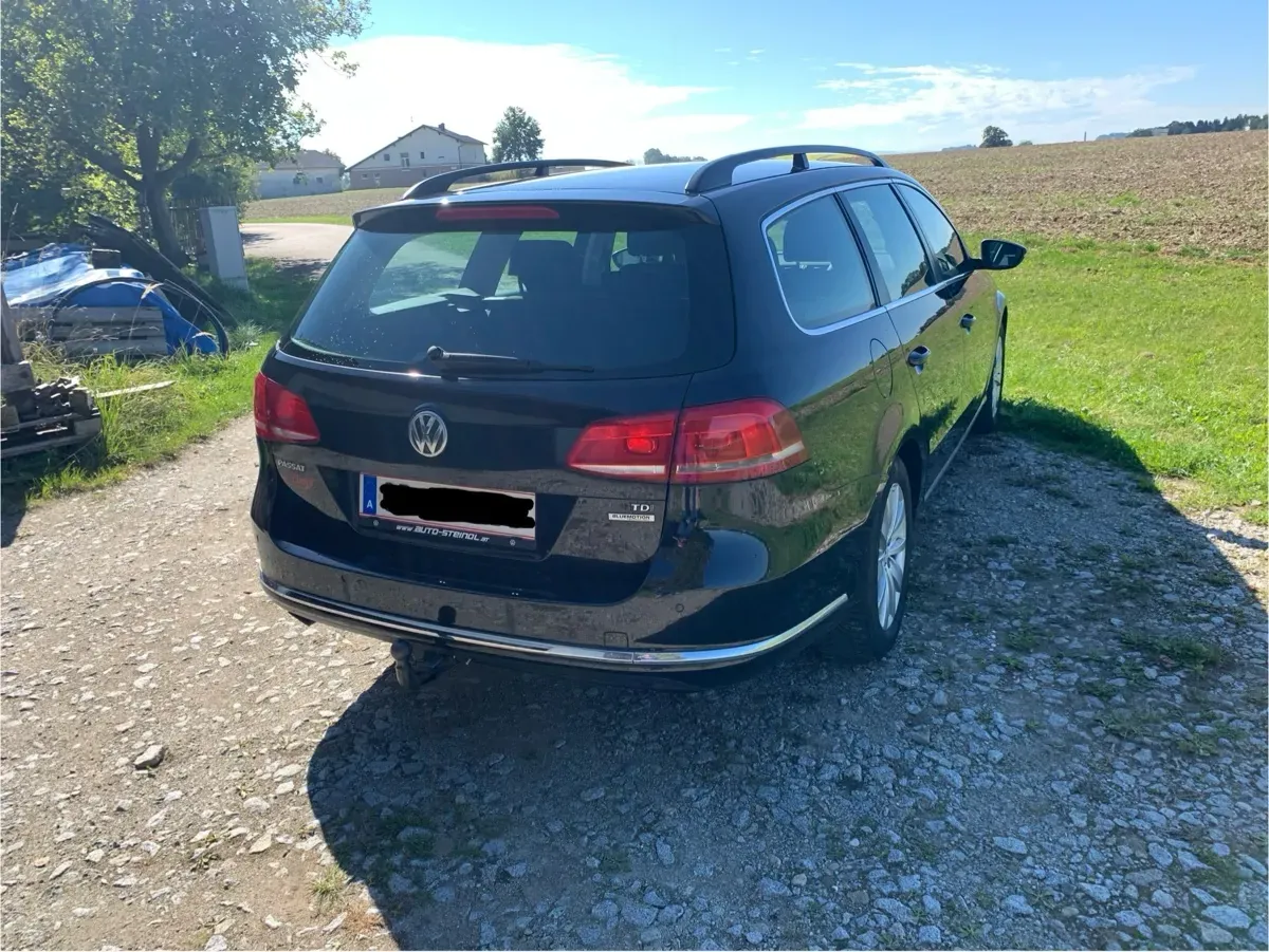 Volkswagen Passat 2011 photo 3