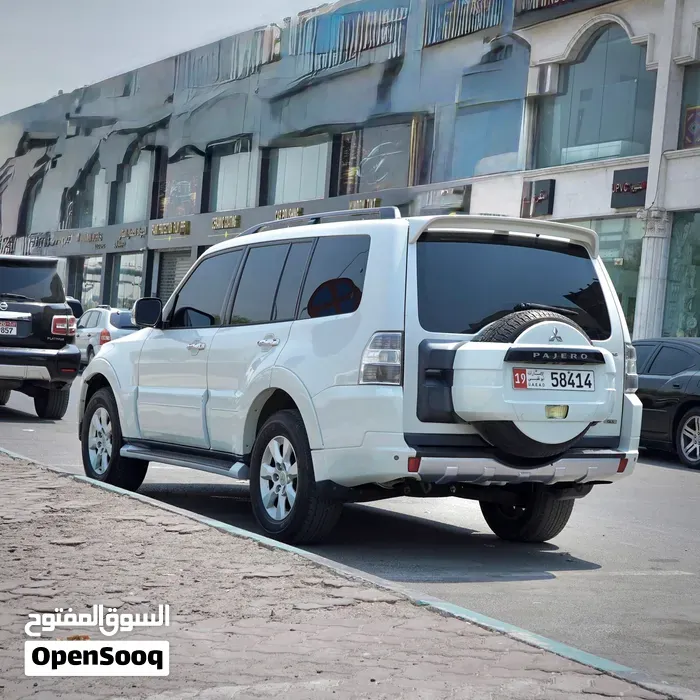Mitsubishi Pajero 2014 photo 3