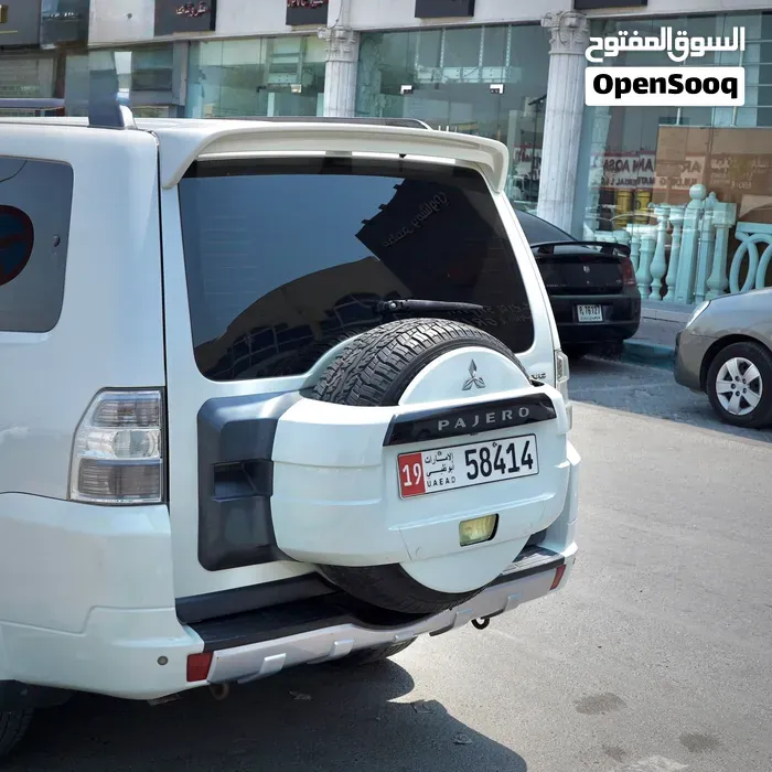 Mitsubishi Pajero 2014 photo 4