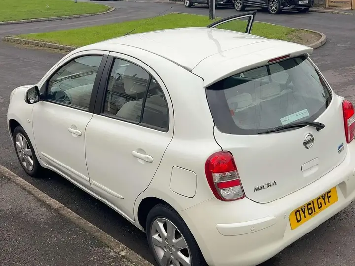 Nissan Micra 2012 photo 4