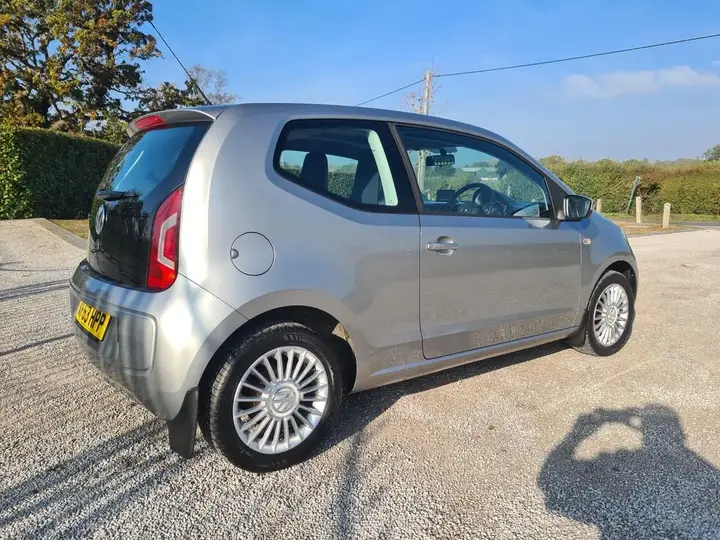 Volkswagen Up 2013 photo 3