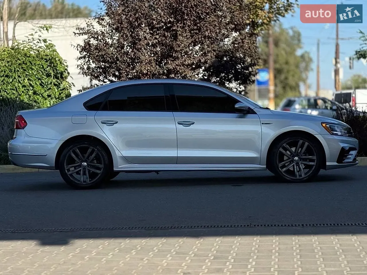 Volkswagen Passat 2018 photo 2
