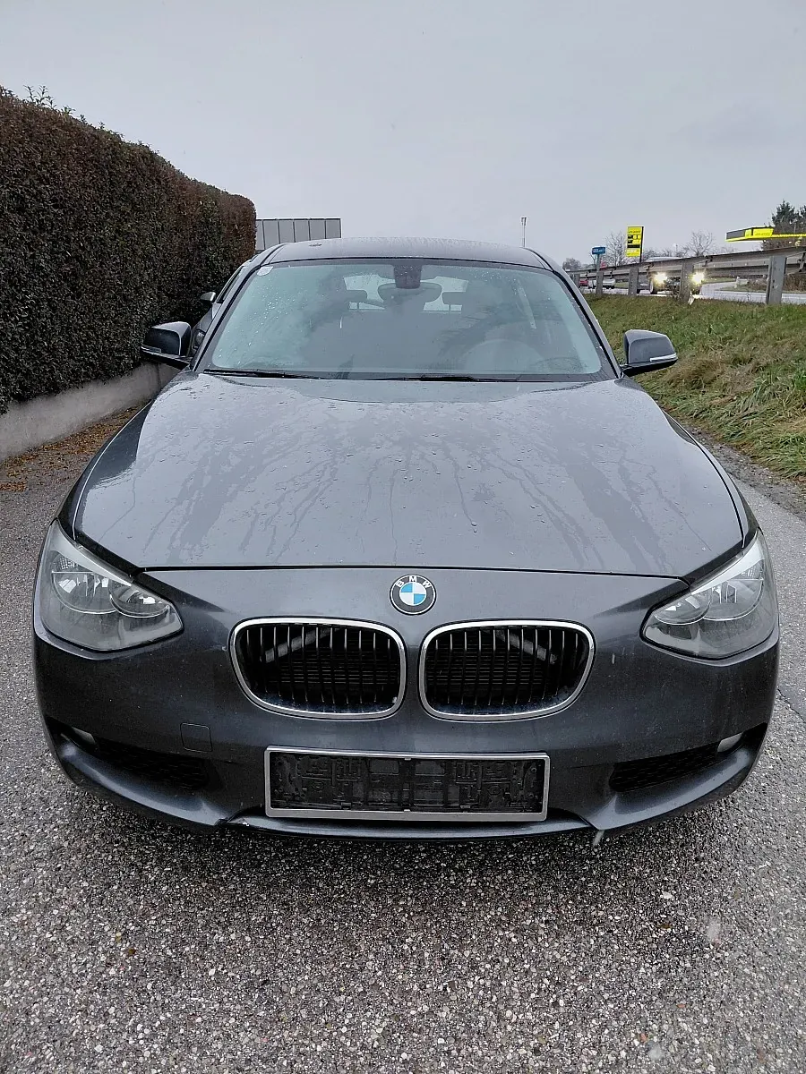 BMW 1 Series 2011 photo 2