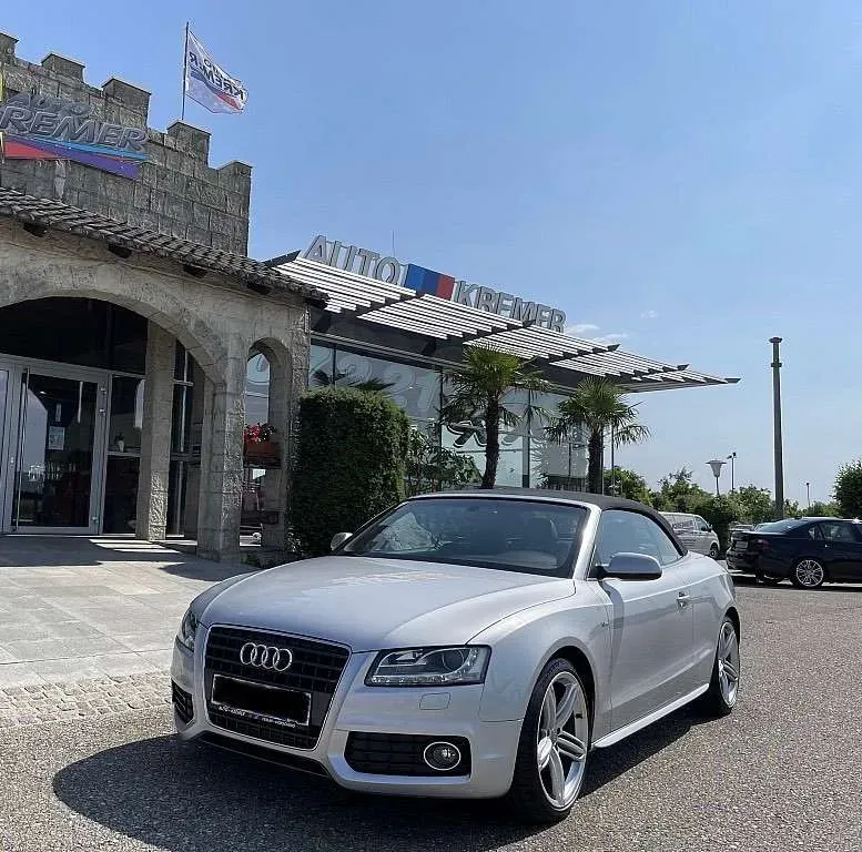 Audi A5 2010 photo 2