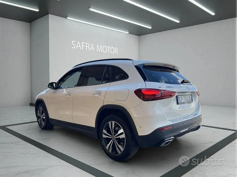 Mercedes-Benz Gla 2023 photo 4