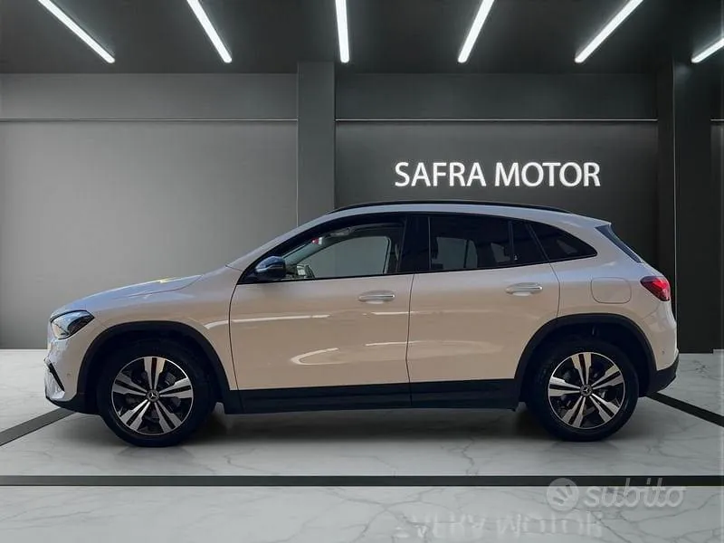 Mercedes-Benz Gla 2023 photo 3