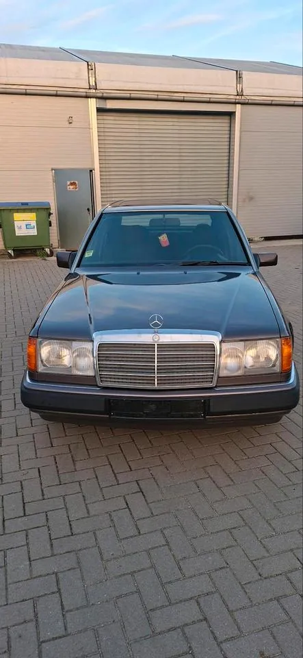 Mercedes-Benz W124