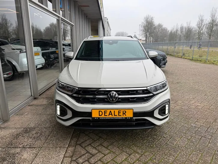 Volkswagen T-Roc 2024 photo 2