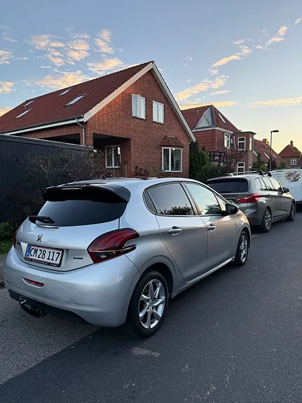 Peugeot 208 2016 photo 5