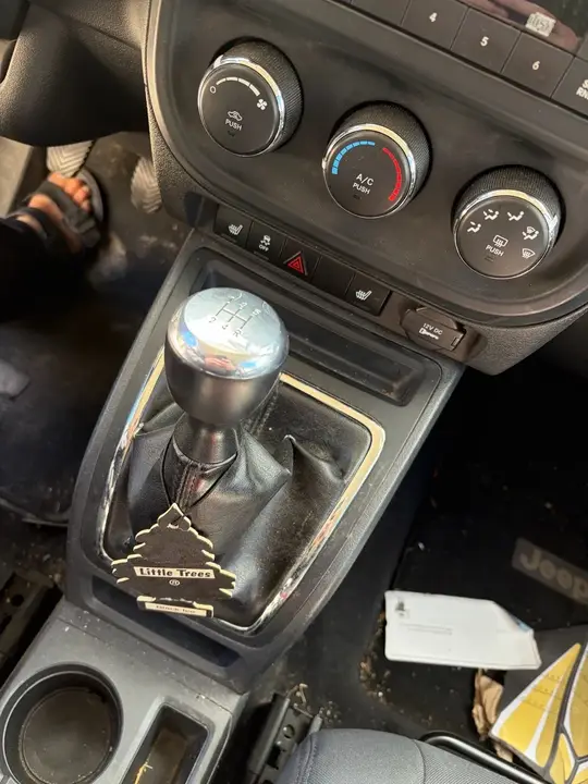 Jeep Patriot 2010 photo 4