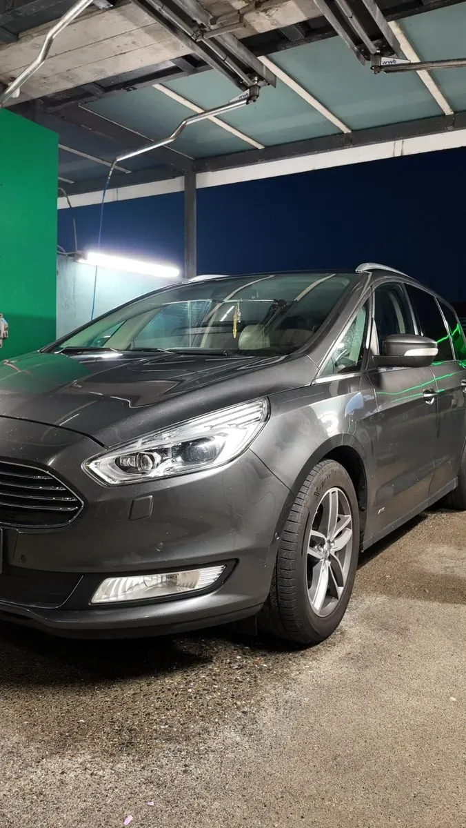 Ford Galaxy 2017 photo 2
