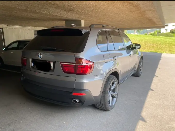 BMW X5 2008 photo 2