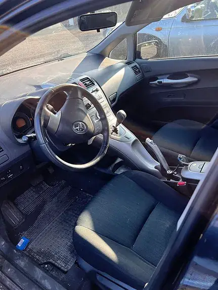 Toyota Auris 2008 photo 2