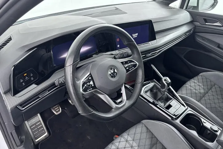 Volkswagen Golf Variant 2022 photo 2