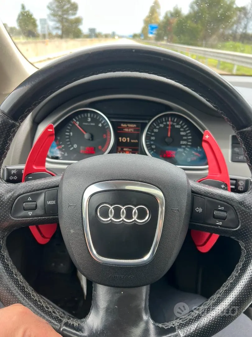 Audi Q7 2008 photo 2