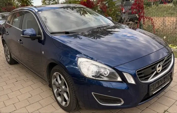 Volvo V60 2012 photo 3