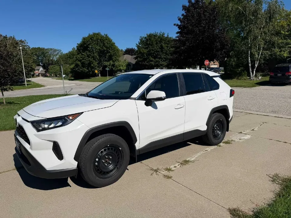 Toyota Rav4 2025 photo 2