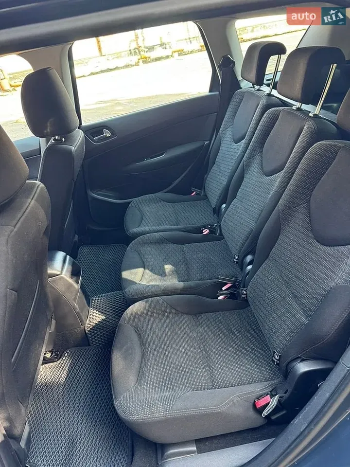 Peugeot 308 2009 photo 4