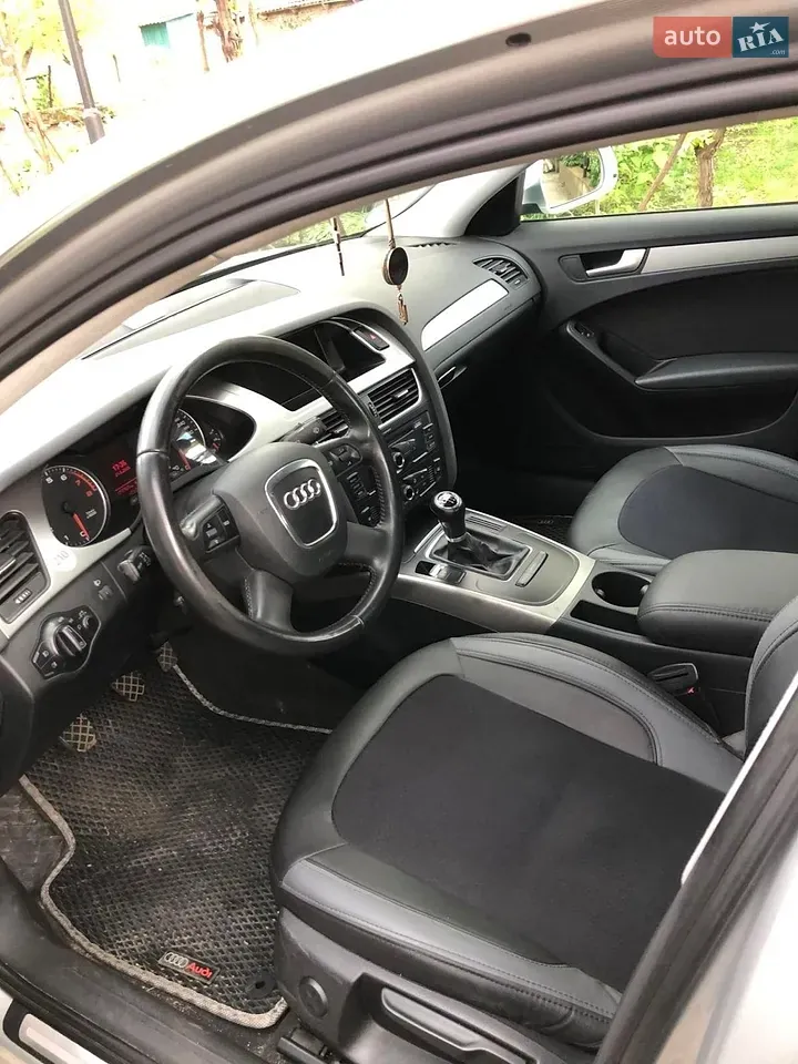 Audi A4 2008 photo 2