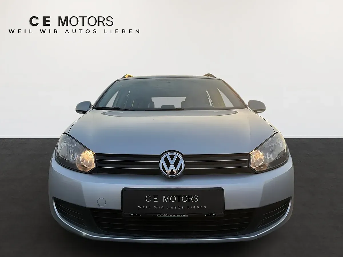 Volkswagen Golf 2010 photo 2