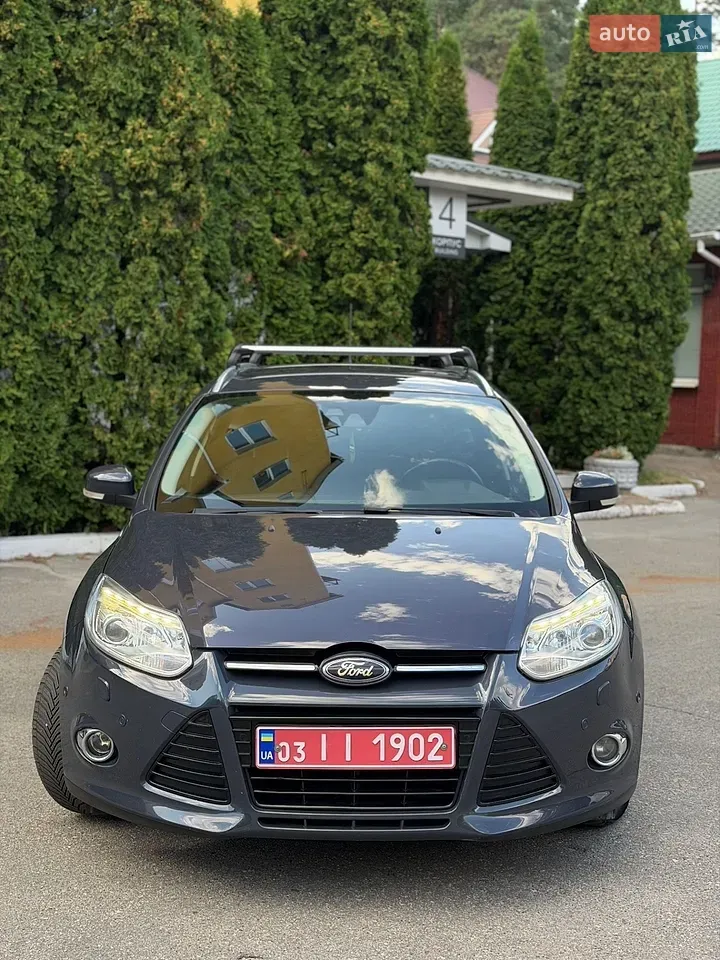 Ford Focus 2012 photo 2