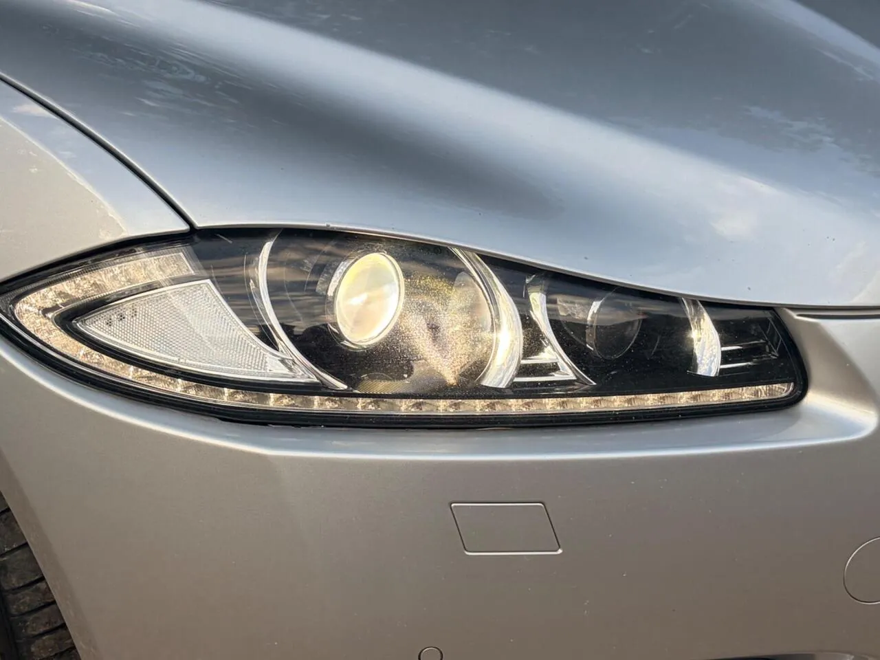 Jaguar Xf 2014 photo 4