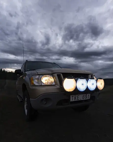 Ford Explorer 2001 photo 3