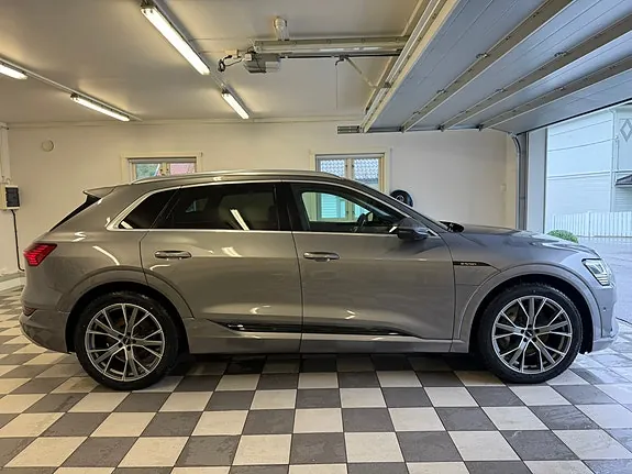 Audi E-Tron 2019 photo 2