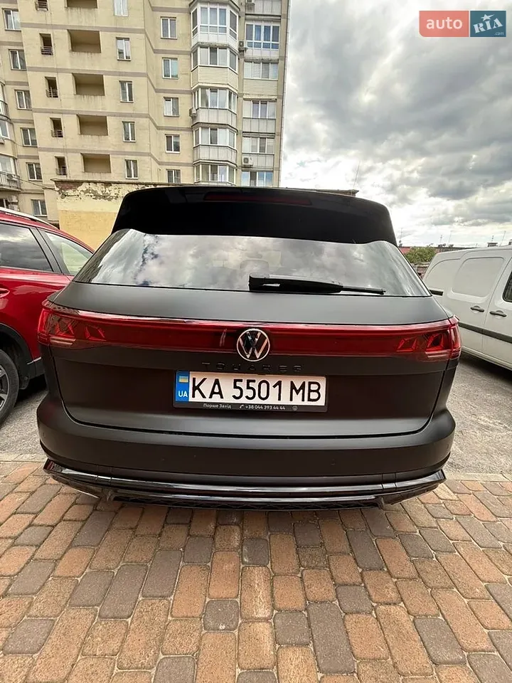 Volkswagen Touareg 2023 photo 3