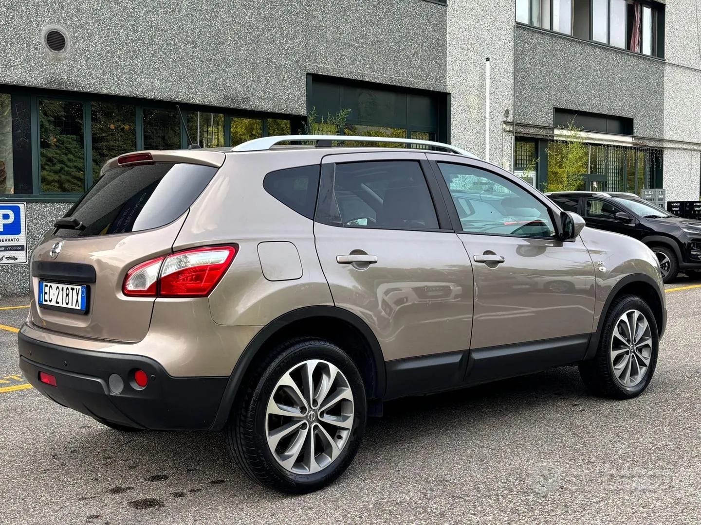 Nissan Qashqai 2010 photo 5