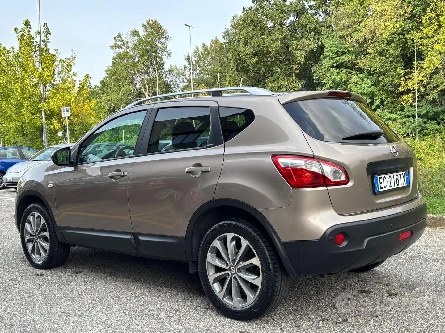 Nissan Qashqai 2010 photo 4