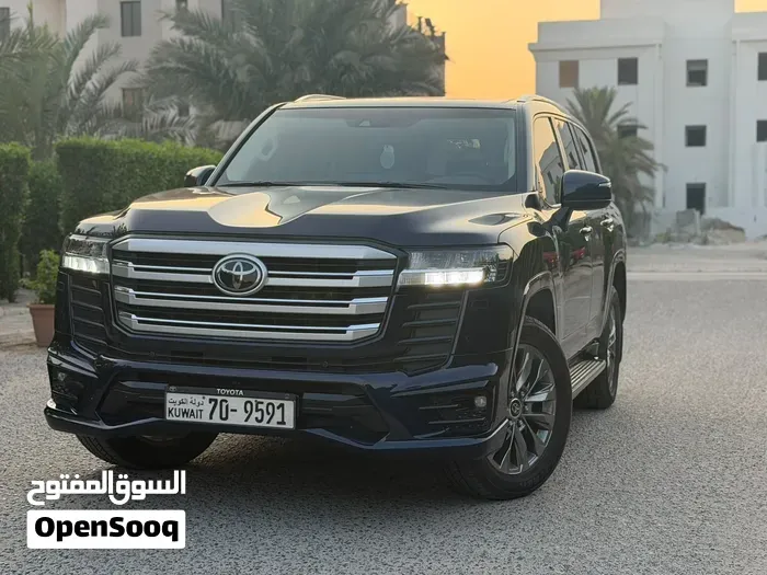Toyota Land Cruiser 2022 photo 2