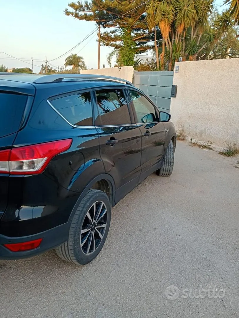 Ford Kuga 2015 photo 2