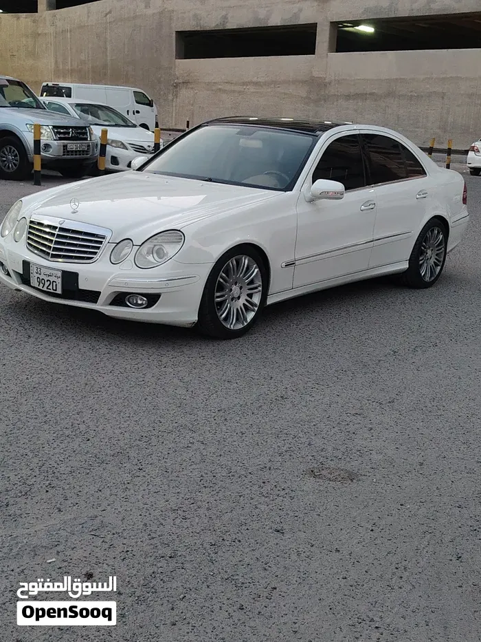 Mercedes-Benz E-Class 2009 photo 2