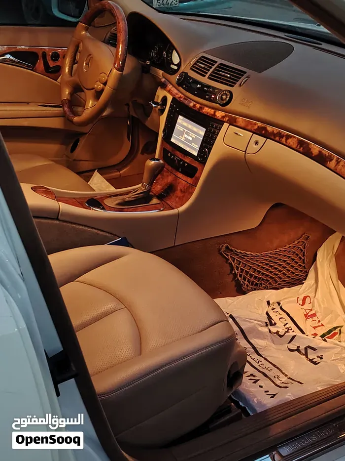 Mercedes-Benz E-Class 2009 photo 4