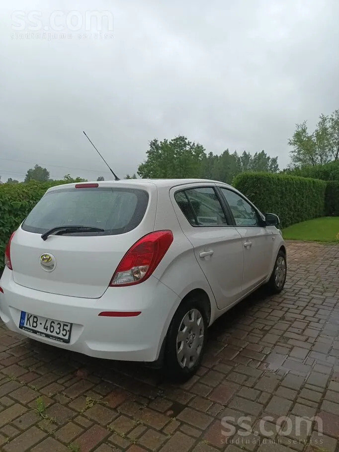 Hyundai I20 2013 photo 2