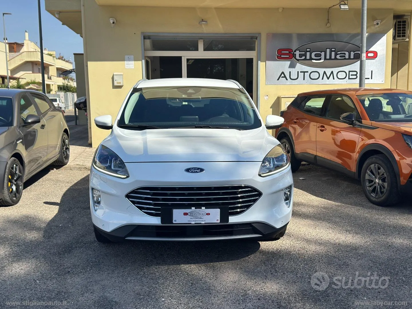 Ford Kuga 2022 photo 2